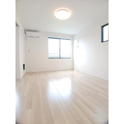 ジール 201【管理NO：1-028356701-02010】 ★家具家電は申し込み後に搬入しますの物件画像