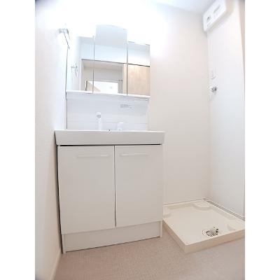 ジール 107【管理NO：1-028356701-01060】 ★家具家電は申し込み後に搬入します★の物件画像