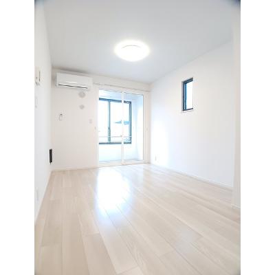 ジール 101【管理NO：1-028356701-01010】 ★家具家電は申し込み後に搬入しますの物件画像