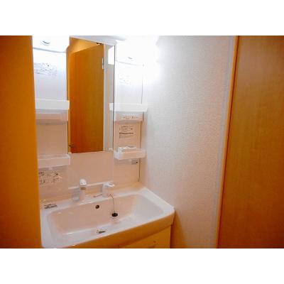フィオーレ 202【管理NO：1-023270101-02020】 ★家具家電は申し込み後に搬入します★ ★2026年09月中旬入居可能★の物件画像