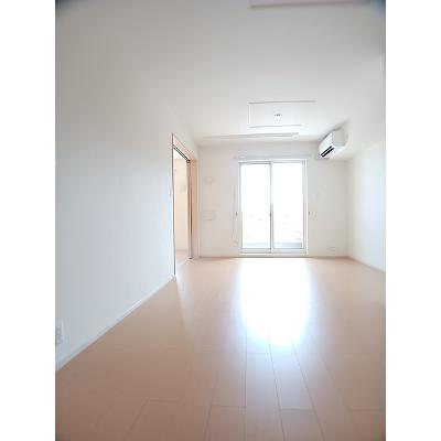 ニューグランシェルⅠ 102【管理NO：1-018430101-01020】 ★家具家電は申し込み後に搬入します★の物件画像