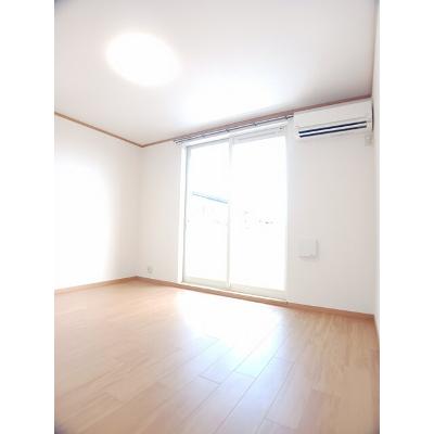 オーシャンブルーＢ 201【管理NO：1-012059801-02010】 ★家具家電は申し込み後に搬入します★の物件画像