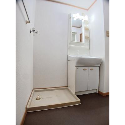 ＣＡＲＮＡ　Ⅱ 101【管理NO：1-011697101-01010】 ★家具家電は申し込み後に搬入しますの物件画像