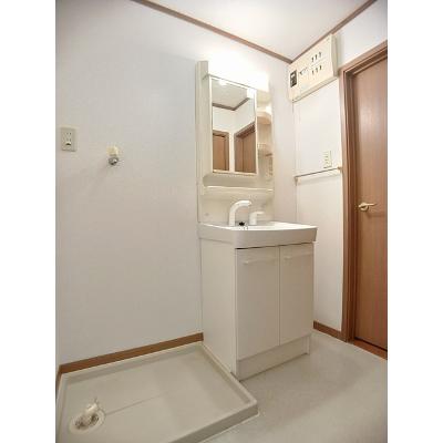 サンライズ 102【管理NO：1-011484601-01020】 ★家具家電は申し込み後に搬入します★の物件画像