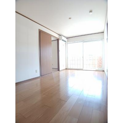パークネス　Ⅴ 103【管理NO：1-011351203-01030】 ★家具家電は申し込み後に搬入しますの物件画像