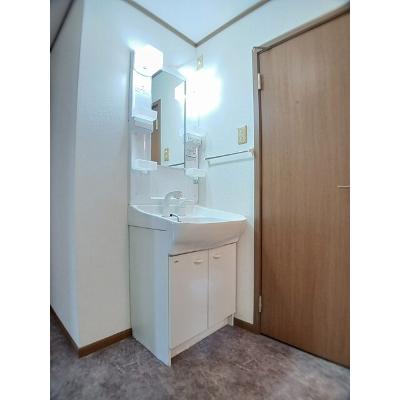 パークネス　Ⅴ 103【管理NO：1-011351203-01030】 ★家具家電は申し込み後に搬入しますの物件画像