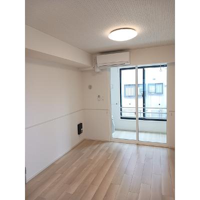 リベルタ 101【管理NO：1-028696101-01010】 ★家具家電は申し込み後に搬入します★の物件画像