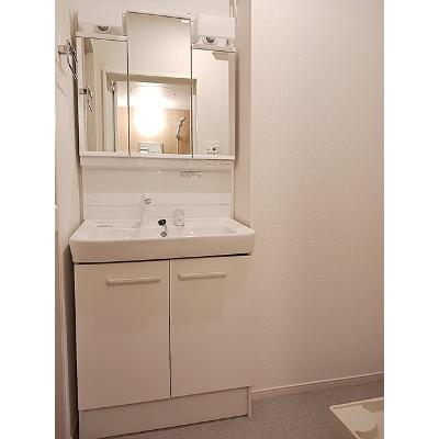 リバーサイド 201【管理NO：1-028683501-02010】 ★家具家電は申し込み後に搬入します★の物件画像