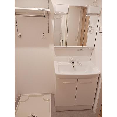 リバーサイド 102【管理NO：1-028683501-01020】 ★家具家電は申し込み後に搬入します★の物件画像