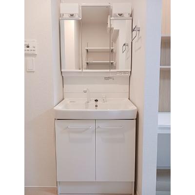 ウッチェロ・ブルー 102【管理NO：1-027851701-01020】 ★家具家電は申し込み後に搬入します★の物件画像