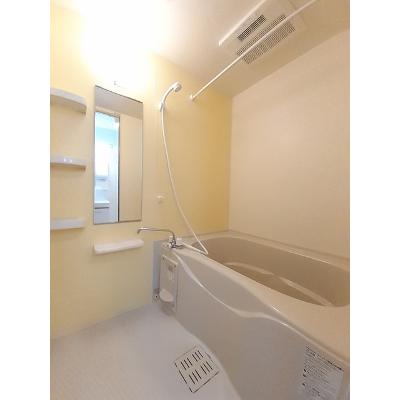 エトワール 102【管理NO：1-019848302-01020】 ★家具家電は申し込み後に搬入します★の物件画像