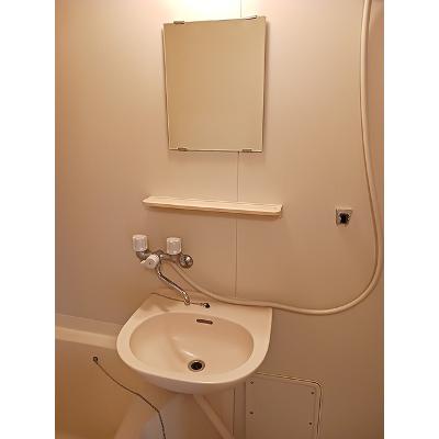 メゾンＣＥＬＩＮＥ 107【管理NO：1-001697901-01060】 ★家具家電は申し込み後に搬入します★の物件画像