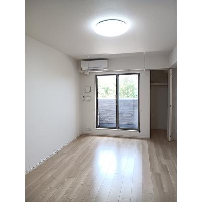 ブール・デュ・ラック 203【管理NO：1-028328401-02030】 ★家具家電は申し込み後に搬入します★の物件画像
