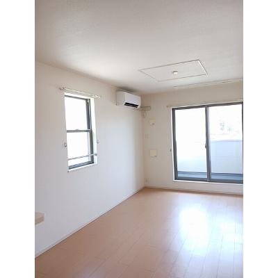 エトワール 203【管理NO：1-019631801-02030】 ★家具家電は申し込み後に搬入しますの物件画像