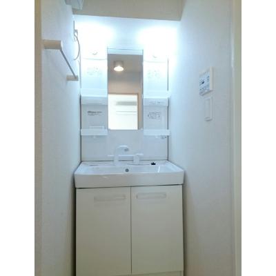 リバーサイドガーデン 303【管理NO：1-018632801-03030】 ★家具家電は申し込み後に搬入しますの物件画像