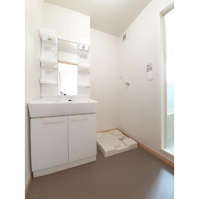 はな（華） 102【管理NO：1-016563001-01020】 ★家具家電は申し込み後に搬入します★の物件画像