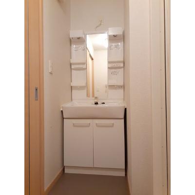 エヴァグリーン 105【管理NO：1-015581401-01040】 ★家具家電は申し込み後に搬入します 2026年07月下旬入居可能の物件画像