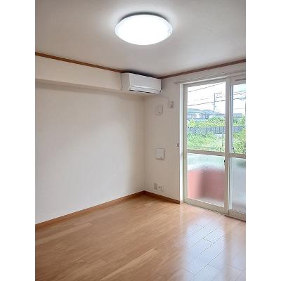 ソレアード 102【管理NO：1-012887101-01020】 ★家具家電は申し込み後に搬入しますの物件画像