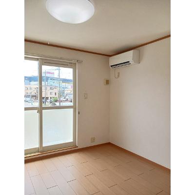 レイクウイン 205【管理NO：1-013221101-02040】 ★家具家電は申し込み後に搬入しますの物件画像