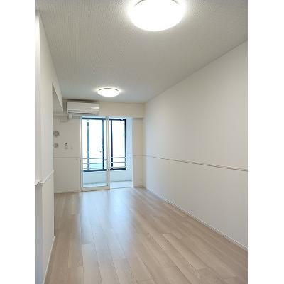 メゾン・ド・ソレイユⅢ 102【管理NO：1-028439001-01020】 ★家具家電は申し込み後に搬入します★の物件画像