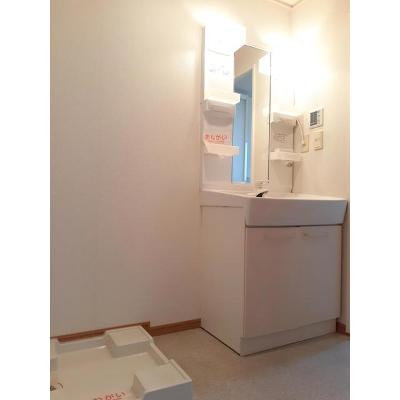 サニーコート 205【管理NO：1-015201201-02040】 ★家具家電は申し込み後に搬入します 2026年07月下旬入居可能の物件画像