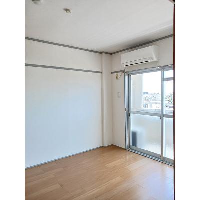 グリーンパーク 302【管理NO：1-003886201-03020】 ★家具家電は申し込み後に搬入します★の物件画像