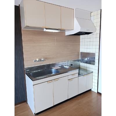 グリーンパーク 302【管理NO：1-003886201-03020】 ★家具家電は申し込み後に搬入します★の物件画像