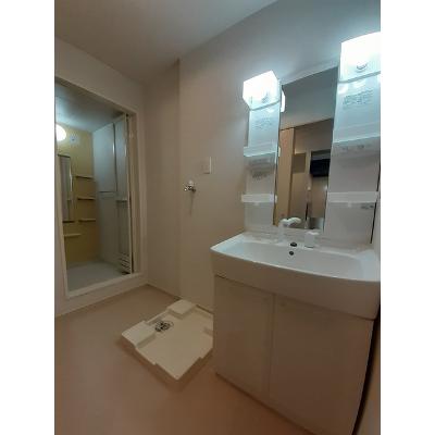 シャイン 101【管理NO：1-018553301-01010】 ★家具家電は申し込み後に搬入しますの物件画像