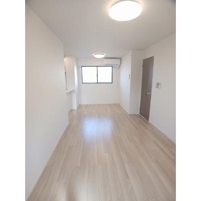 ブルーガーベラ 101【管理NO：1-028210601-01010】 ★家具家電は申し込み後に搬入します★の物件画像