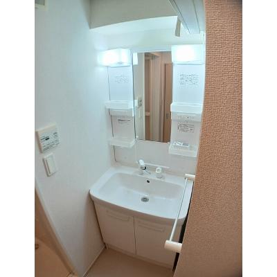 Ｒｉｖｅｒ・Ｌｉｎｅ 303【管理NO：1-019147501-03030】 ★家具家電は申し込み後に搬入しますの物件画像