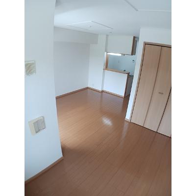 サンフレスト 203【管理NO：1-013930201-02030】 ★家具家電は申し込み後に搬入します★の物件画像