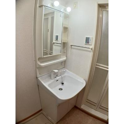 プリムローズ 201【管理NO：1-011427901-02010】 ★家具家電は申し込み後に搬入します★の物件画像