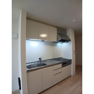 サンシャイン　フラワー 101【管理NO：1-027389401-01010】 ★家具家電は申し込み後に搬入しますの物件画像