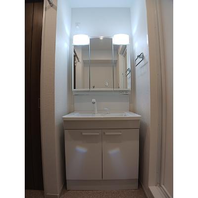 サンシャイン　フラワー 101【管理NO：1-027389401-01010】 ★家具家電は申し込み後に搬入しますの物件画像