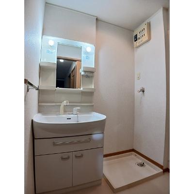 カーサ・モデルノ 103【管理NO：1-014663501-01030】 ★家具家電は申し込み後に搬入します★の物件画像