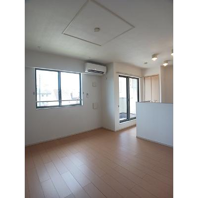 サン　レガロ 203【管理NO：1-019227101-02030】 ★家具家電は申し込み後に搬入しますの物件画像