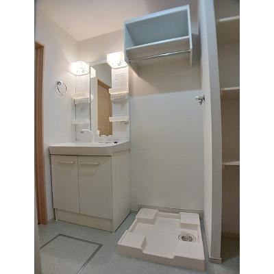 サン　レガロ 203【管理NO：1-019227101-02030】 ★家具家電は申し込み後に搬入しますの物件画像