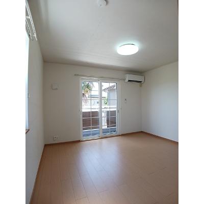 カーサ・エテルノ 101【管理NO：1-015315401-01010】 ★家具家電は申し込み後に搬入します★の物件画像