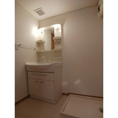 リバーサイドピアッツァＡ 102【管理NO：1-014526801-01020】 ★家具家電は申し込み後に搬入しますの物件画像
