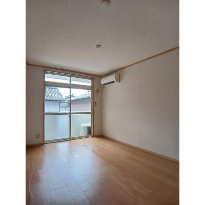 エルディムティンクル 201【管理NO：1-003672601-02010】 ★家具家電は申し込み後に搬入しますの物件画像