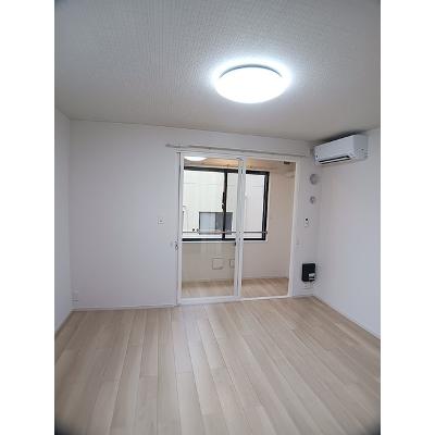 ロンドベル 101【管理NO：1-027894301-01010】 ★家具家電は申し込み後に搬入しますの物件画像