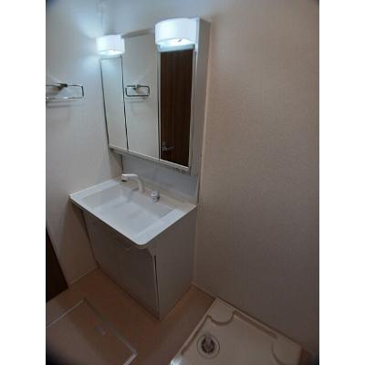 ラトゥール・エヌ 102【管理NO：1-027469401-01020】 ★家具家電は申し込み後に搬入しますの物件画像