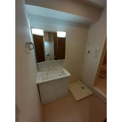 グランシュテル 103【管理NO：1-027455901-01030】 ★家具家電は申し込み後に搬入しますの物件画像