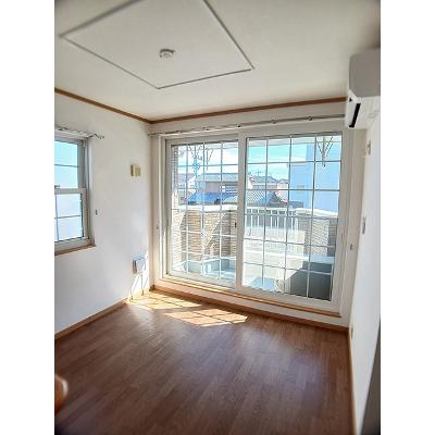 クレストールＡ 201【管理NO：1-012570001-02010】 ★家具家電は申し込み後に搬入します★の物件画像