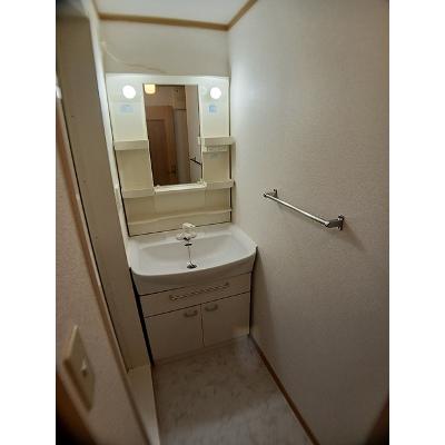 トレステージ華 102【管理NO：1-012493501-01020】 ★家具家電は申し込み後に搬入しますの物件画像
