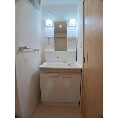 リヴェール 203【管理NO：1-023080001-02030】 ★家具家電は申し込み後に搬入しますの物件画像