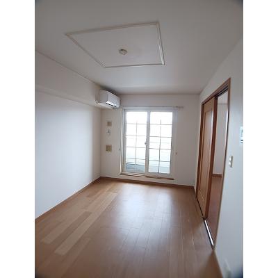 メゾンアモロッソⅠ番館 202【管理NO：1-013886401-02020】 ★家具家電は申し込み後に搬入します★の物件画像