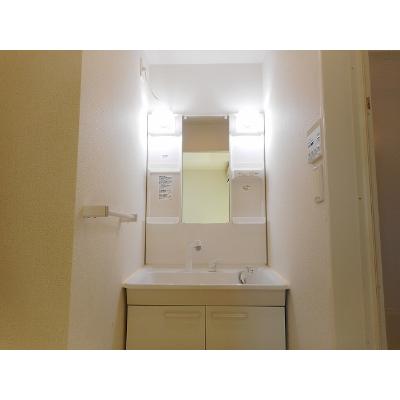 ＫＴ・ＰＬＡＣＥ 103【管理NO：1-021651301-01030】 ★家具家電は申し込み後に搬入します★の物件画像