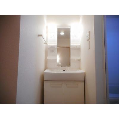 Ｌｅｍｏｎｅ（レモーネ 202【管理NO：1-018687801-02020】 ★家具家電は申し込み後に搬入しますの物件画像