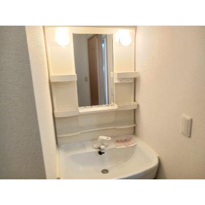 グラシオッソ 101【管理NO：1-013685301-01010】 ★家具家電は申し込み後に搬入します★の物件画像